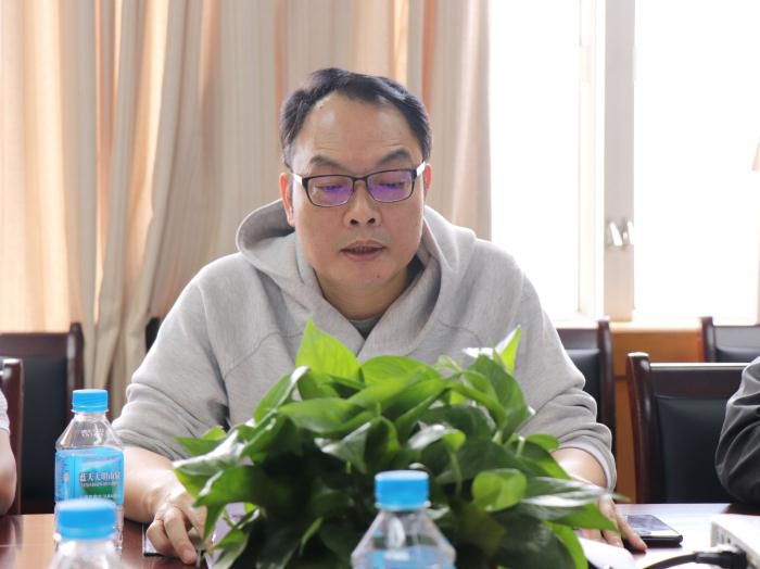 6周兴耀出席并讲话。谭倩文 摄_700x524.jpg