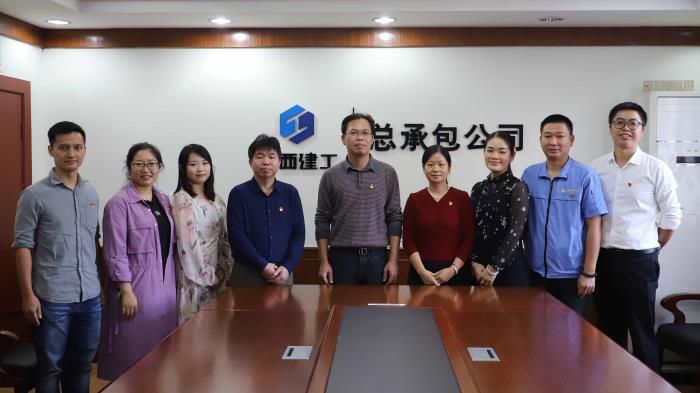 1.5合影留想。李立云 摄700.jpg