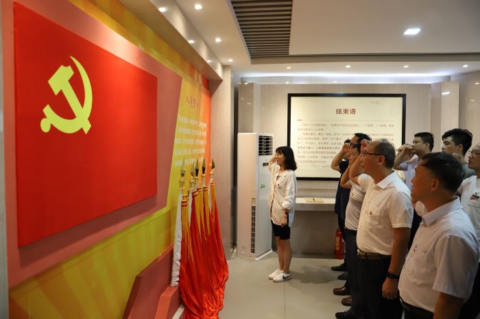 1595552074789288.jpg 沉温誓词 郑诗宝 摄.jpg