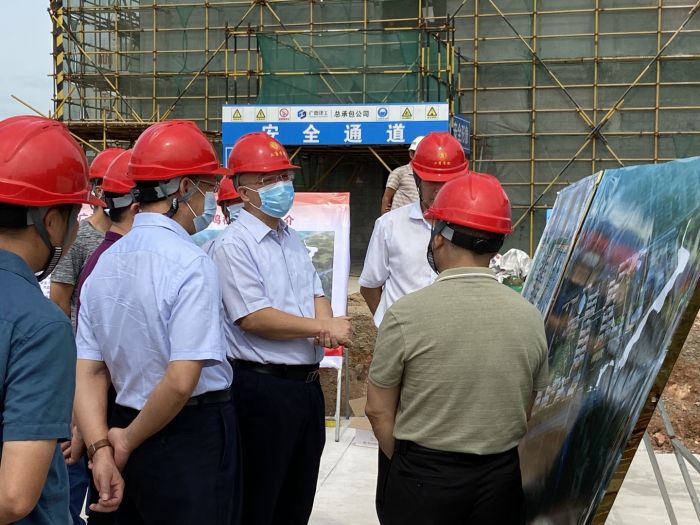相识学院建设情况。韦艳兰 摄.jpg