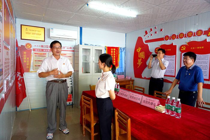 （备。┎榭吹持Р炕疃。谢微旋 摄.JPG