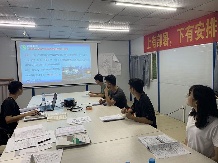 培训现场。梁宗吕 摄.jpg