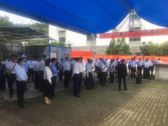 52视察现场。刘彩凤 摄.jpg