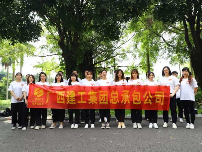 座谈会现场。杨桂峰 摄（建图）.jpg