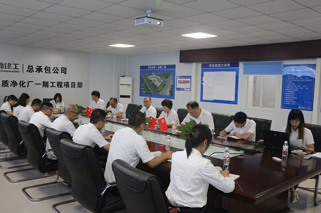 党课现场。张钊林 摄（建图）.jpg