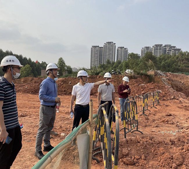 查抄现场。梁荣程 摄（建图）.jpg