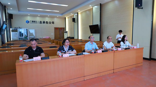 竞选会评委。李立云 摄（建图）.jpg