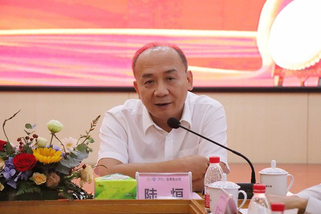 陆烜下达工作批示。周煜川 摄（建图）.jpg