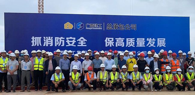合影留想。熊赞 摄（建图）.jpg