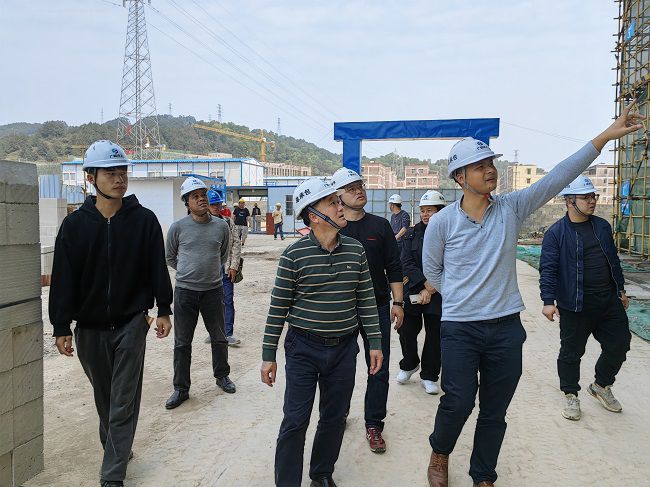 查抄现场。周珮 摄（建图）.jpg