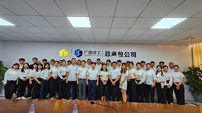 4合影。林成斌 摄（建图）.jpg