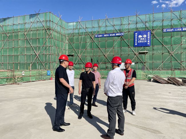现场调研。关惠琳 摄（建图）.jpg
