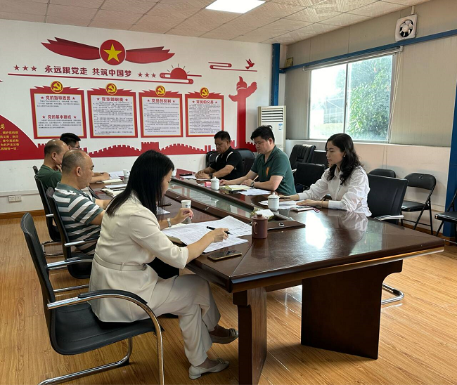 调研会现场。王莹摄（建图）.png